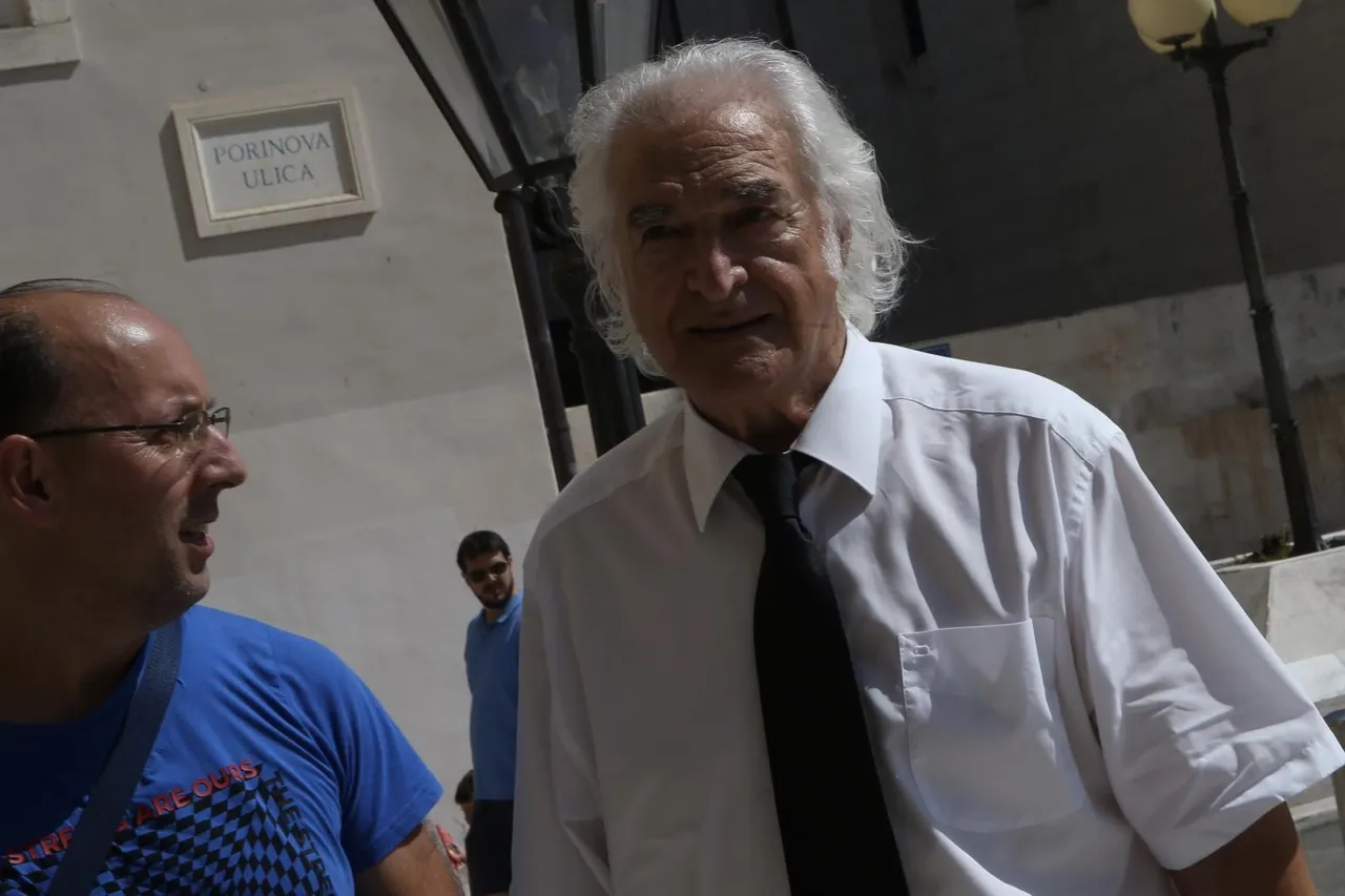 Emotivni prizori iz Splita: Mnogi Oliverovi prijatelji i osobe iz javnog života na komemoraciji