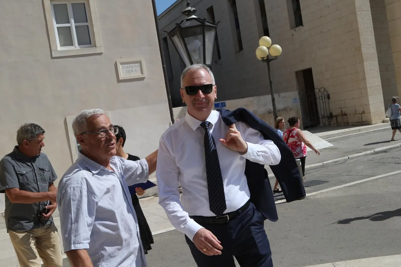 Emotivni prizori iz Splita: Mnogi Oliverovi prijatelji i osobe iz javnog života na komemoraciji