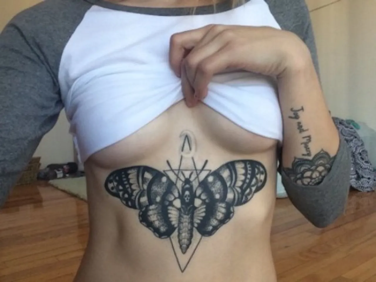 pillowy-mounds-of-scenic-underboob-25