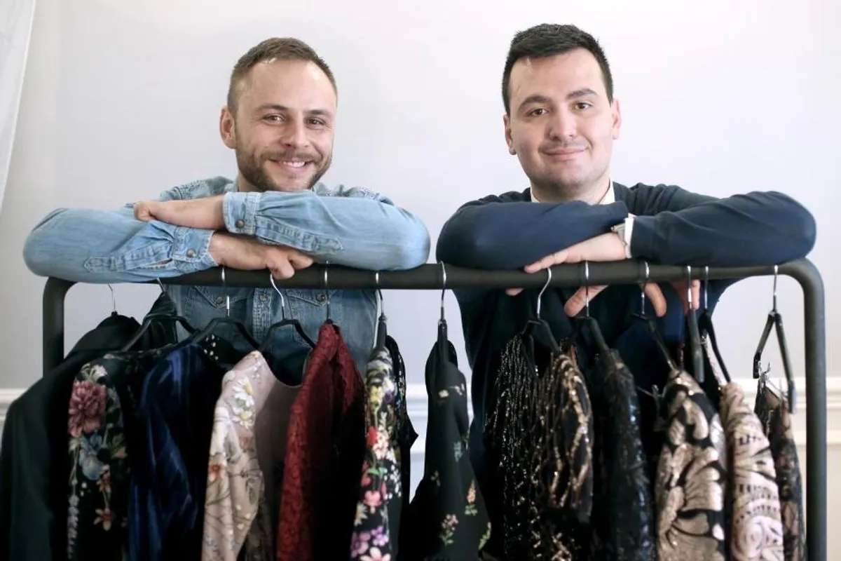 Modni dvojac organizira prvu online reviju u dnevnom boravku u Hrvatskoj