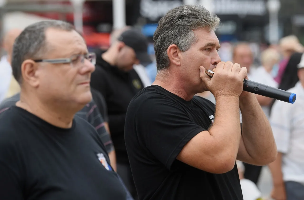 Desničari marširali centrom Zagreba uz budno oko policije i s porukom: 'Oslobodimo Hrvatsku'