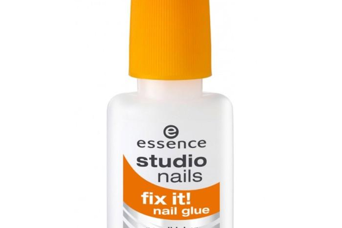 Essence Studio nails fix it! ljepilo za nokte Žena.hr