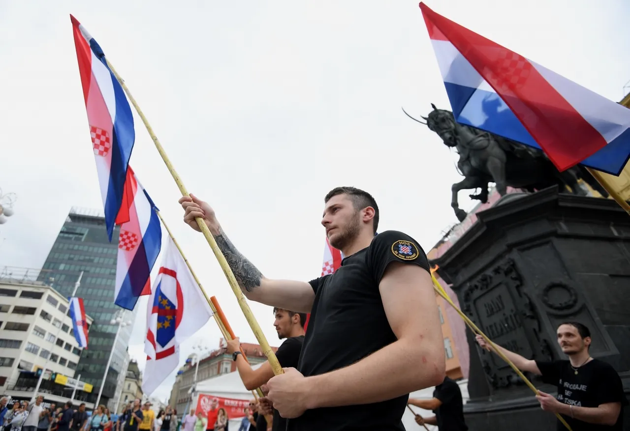 Desničari marširali centrom Zagreba uz budno oko policije i s porukom: 'Oslobodimo Hrvatsku'