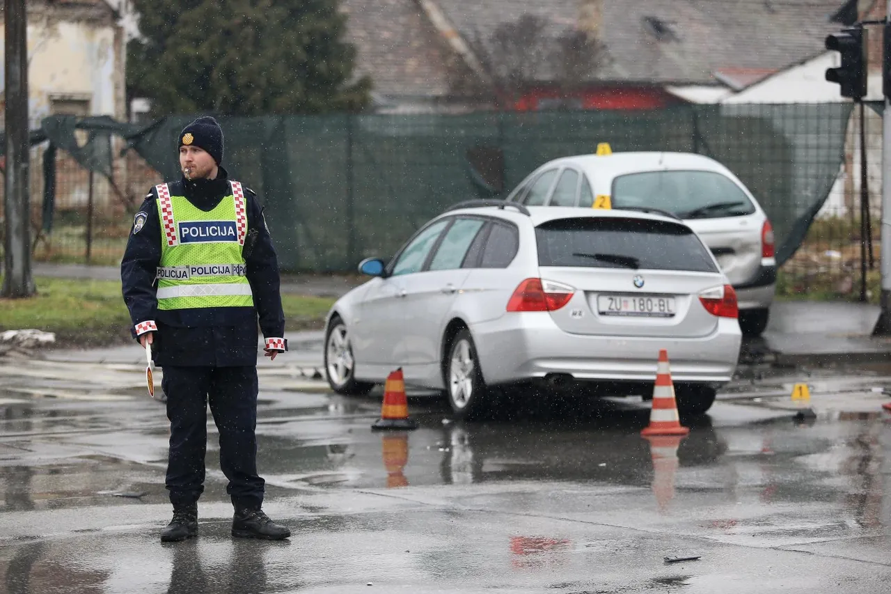 Osijek: Sudar na križanju Županijske i Gundulićeve ulice prouzrokovao prometni kolaps