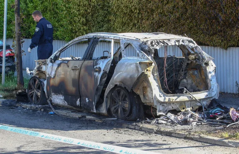 Izgorio automobil na Srebrnjaku