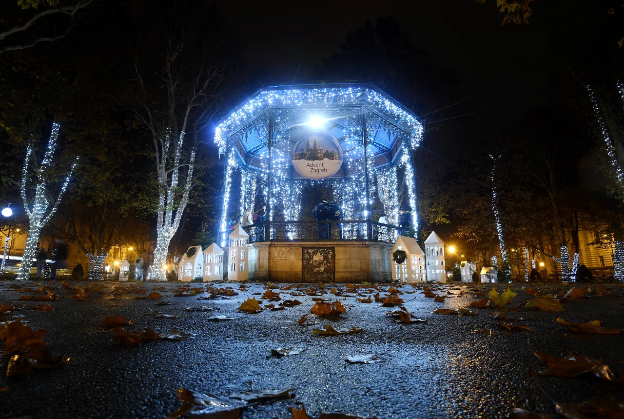 Ne pamtimo ovakav Advent: Ljudi se još ne mogu načuditi koliko je Zagreb prazan