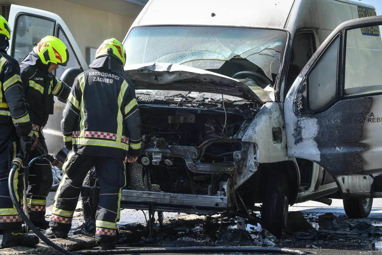 U Hondlovoj ulici eksplodirao kombi, nema ozlijeđenih