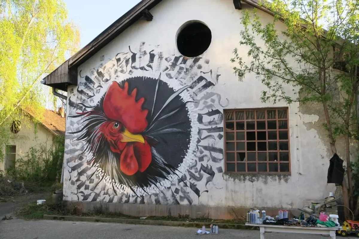 Na zagrebačkoj Pešćenici osvanuo zanimljivi mural koji poziva da se probudimo i budemo bolji jedni prema drugima