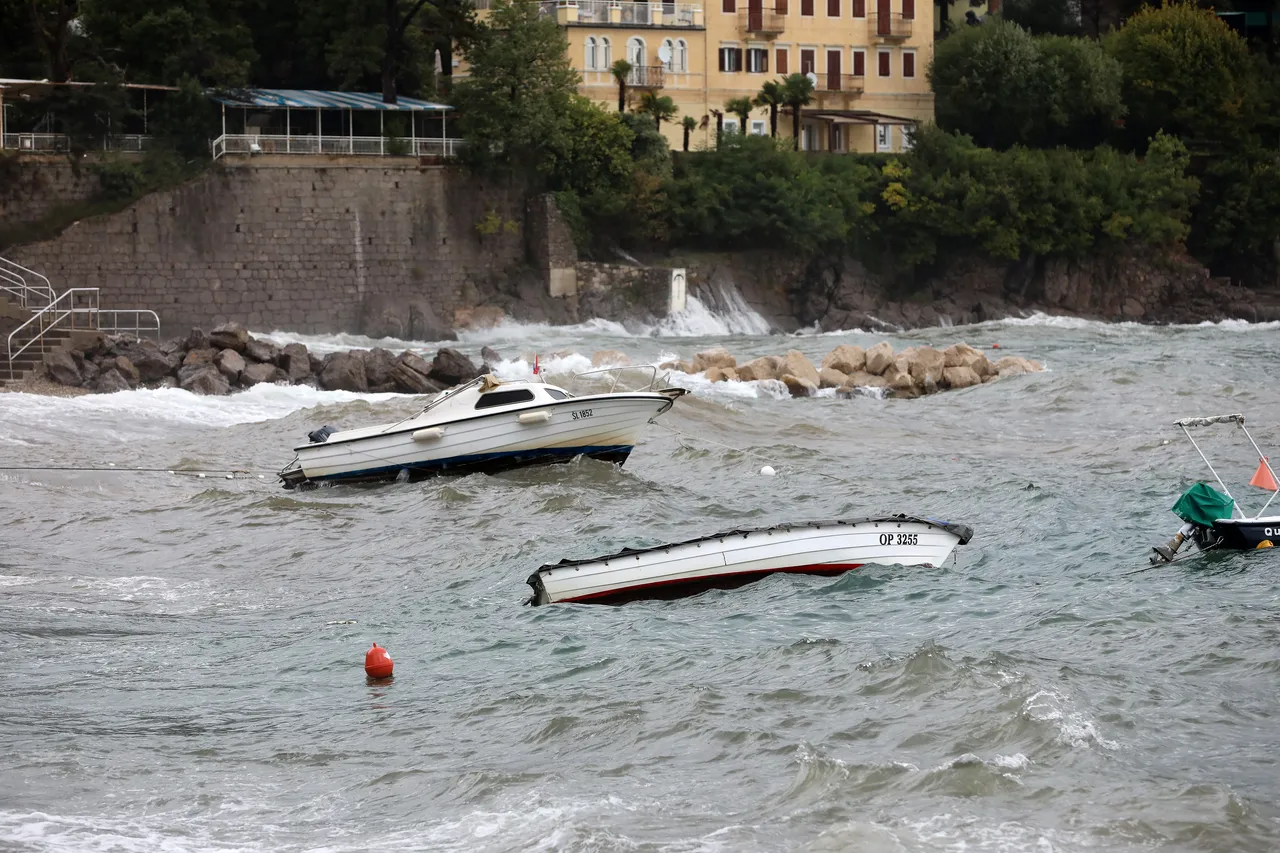 Jugo, Opatija