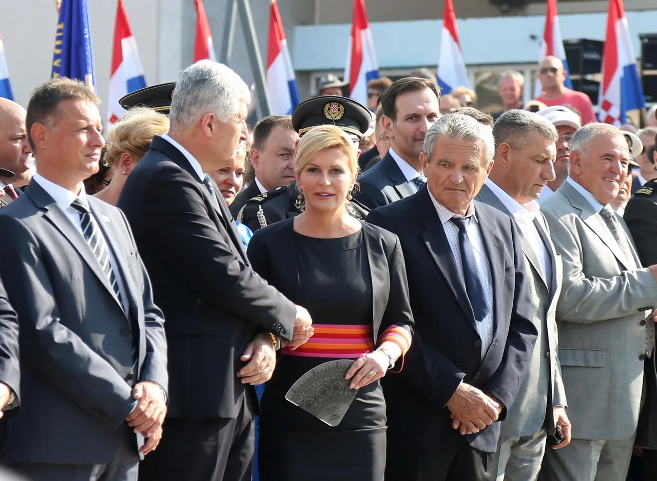 Prigodna obraćanja dužnosnika i izaslanika na Trgu dr. Ante Starčevića