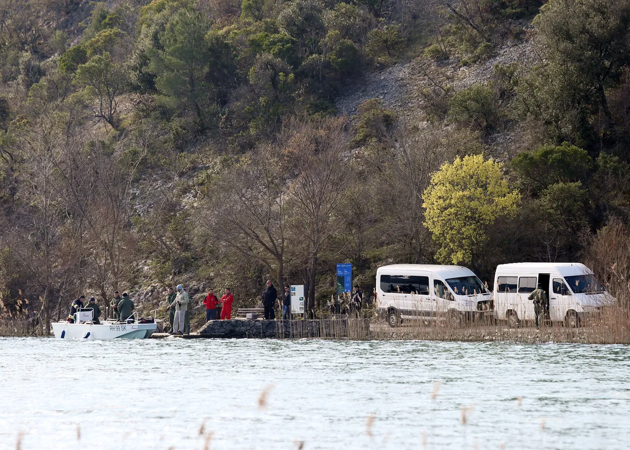 Drugi dan potrage za nestalim mladićem u Visovačkom jezeru
