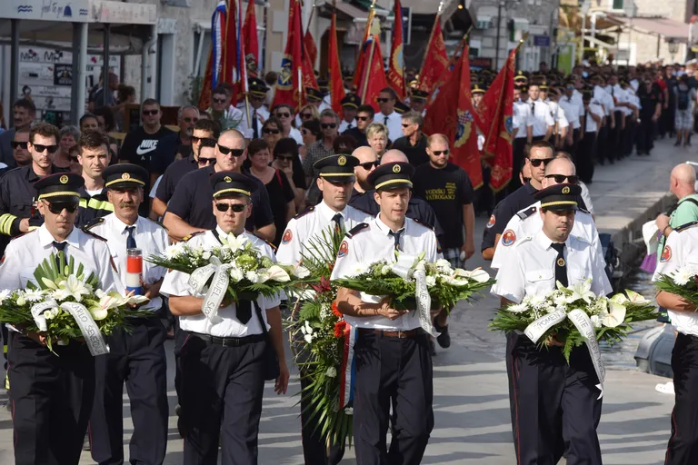 Vodice: mimohod sjećanja povodom 10. obljetnice stradanja vatrogasaca na Velikom Kornatu