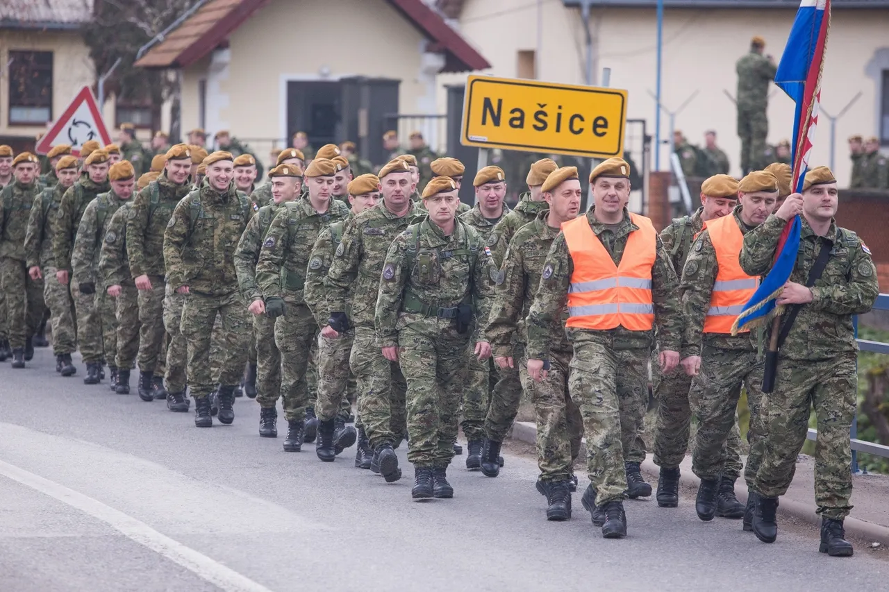 Ispraćaj GOMBR-e na hodnju od Našica do Varaždina