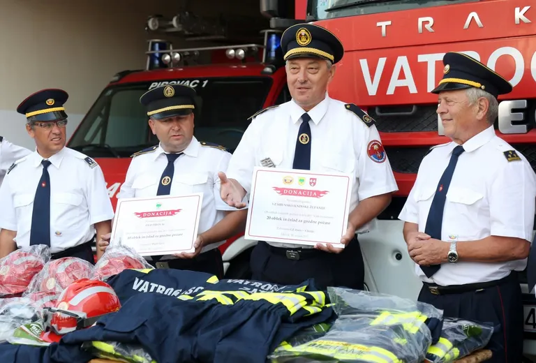 Slovenski vatrogasci darovali opremu kolegama iz Pirovca