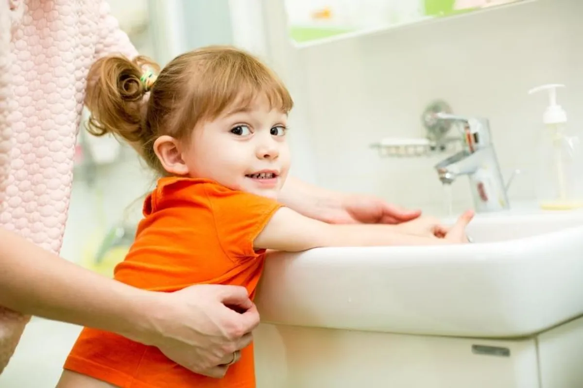 Znaš li kako pravilno prati ruke i kako naučiti dijete da to radi?