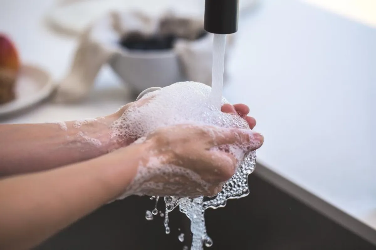 Trenutno ništa nije važnije od čestog pranja ruku. No, kako to činiti ako imaš neurodermitis ili psorijazu?