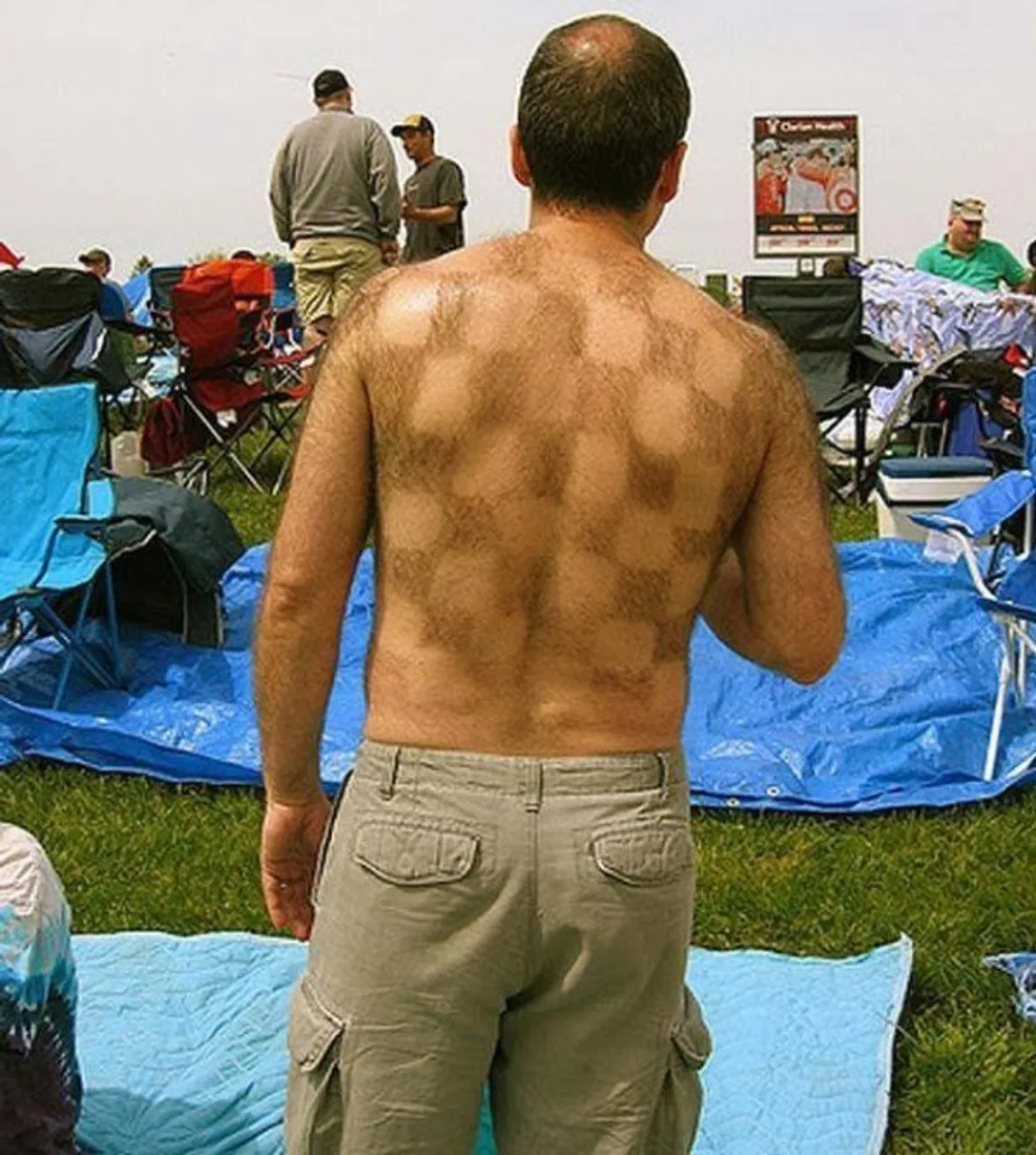 body-hair-artists-have-no-fks-and-lots-of-pubes-to-give-18