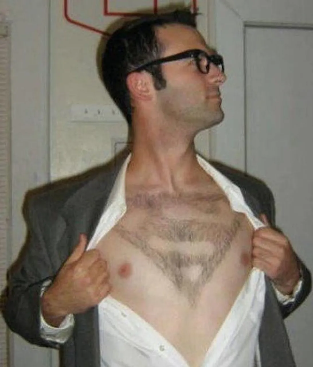 body-hair-artists-have-no-fks-and-lots-of-pubes-to-give-4