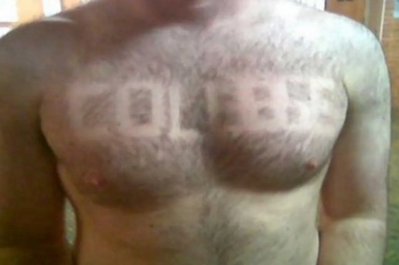 body-hair-artists-have-no-fks-and-lots-of-pubes-to-give-9