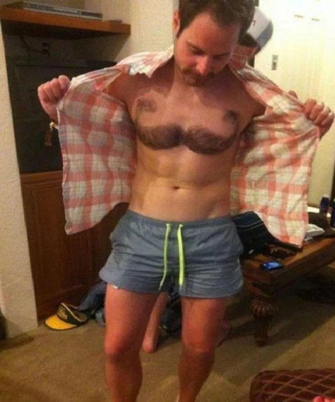 body-hair-artists-have-no-fks-and-lots-of-pubes-to-give-3