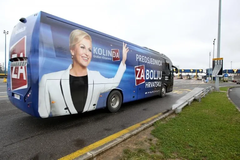 Kolinda Grabar Kitarović, Autobus
