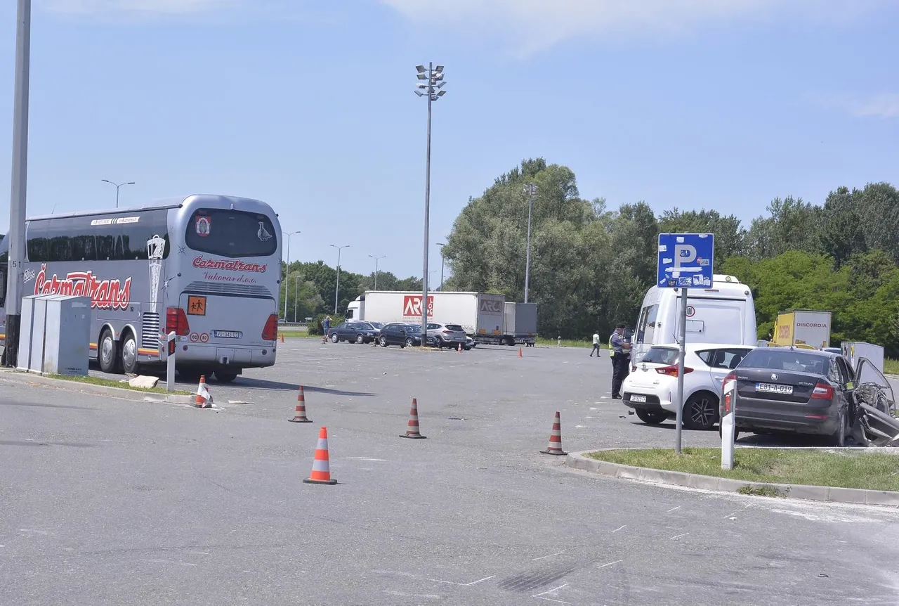 Kamion naletio na grupu ljudi na autocesti između Novske i Okučana, dvije osobe poginule