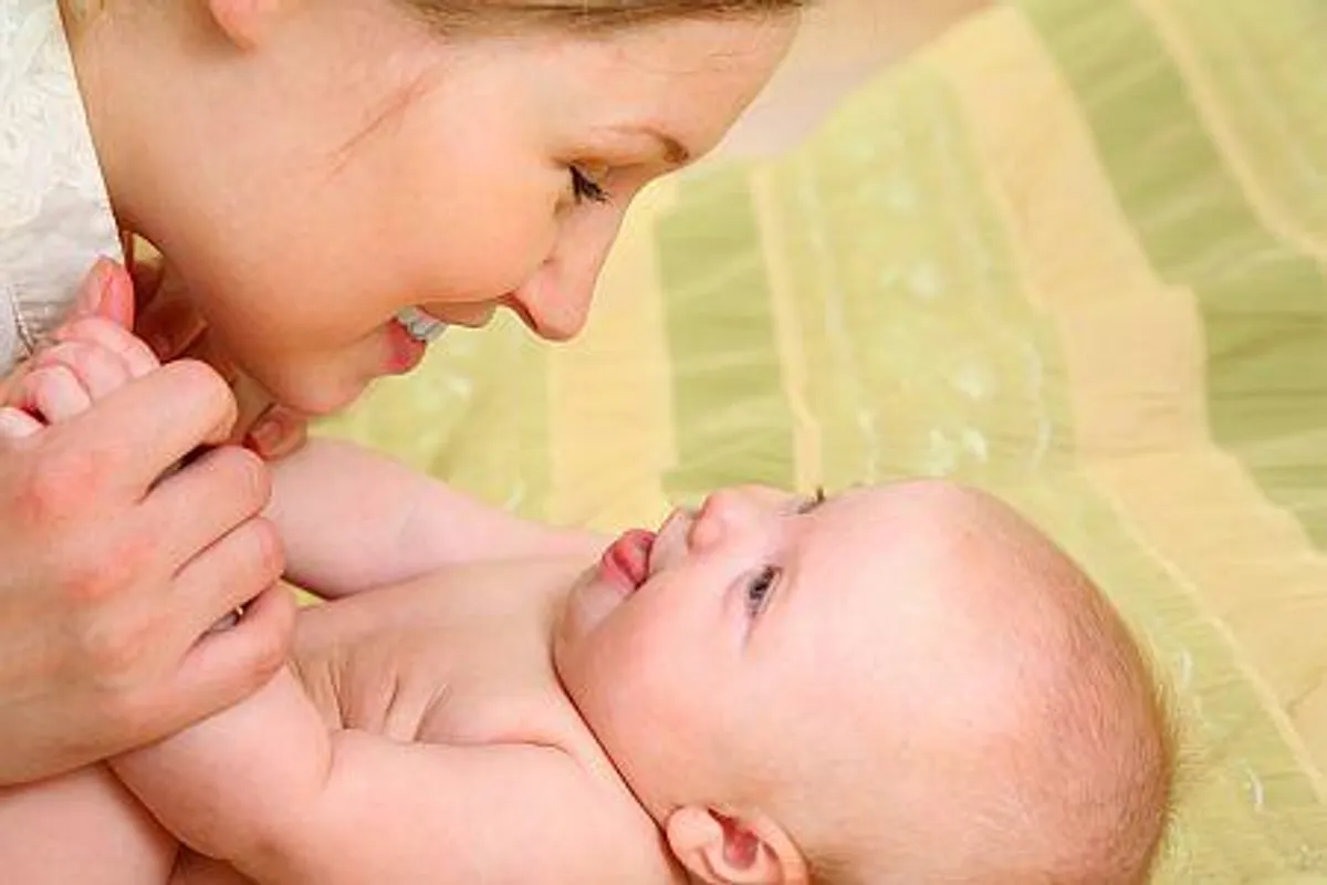 Znakovnim govorom lako komunicirajte s tek rođenom bebom