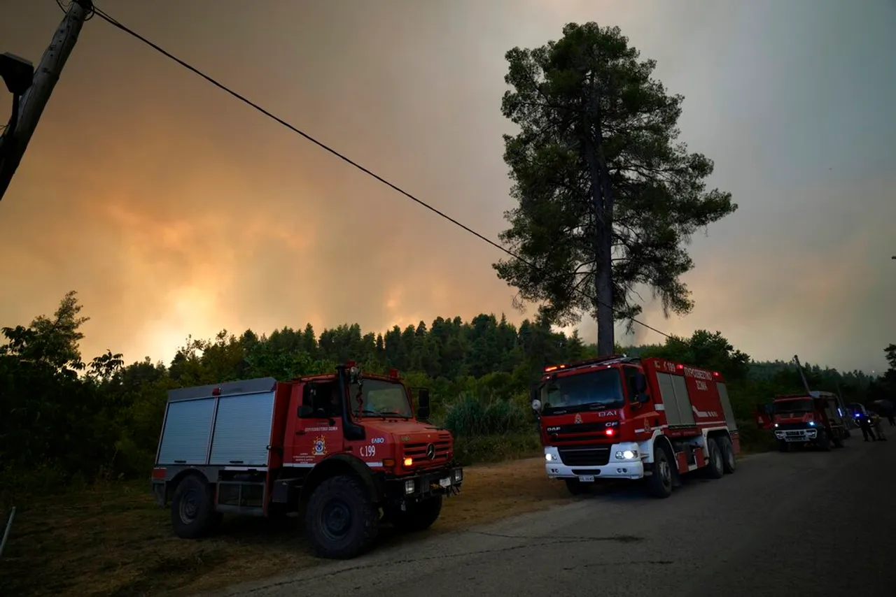 Vatrena stihija je uništila šume na otoku Evija