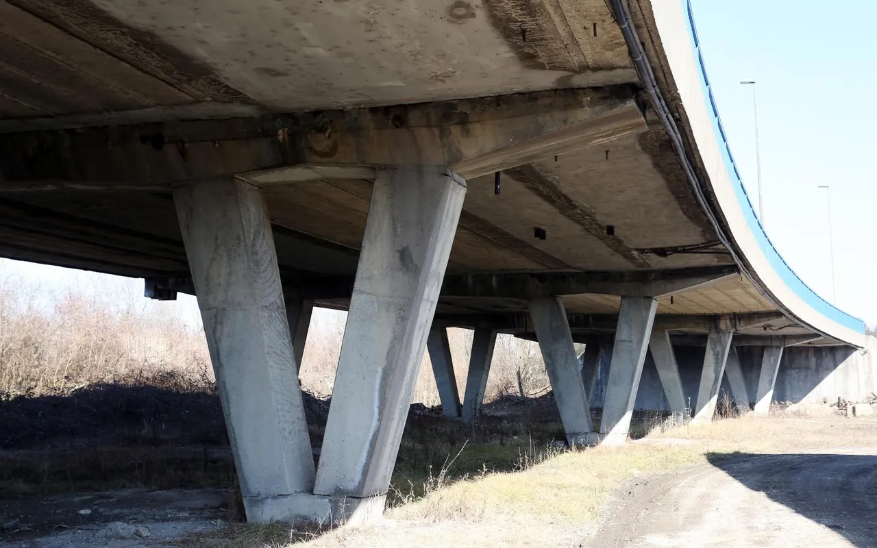 Napukli betonski potporni stupovi na brzoj cesti kod Karlovca