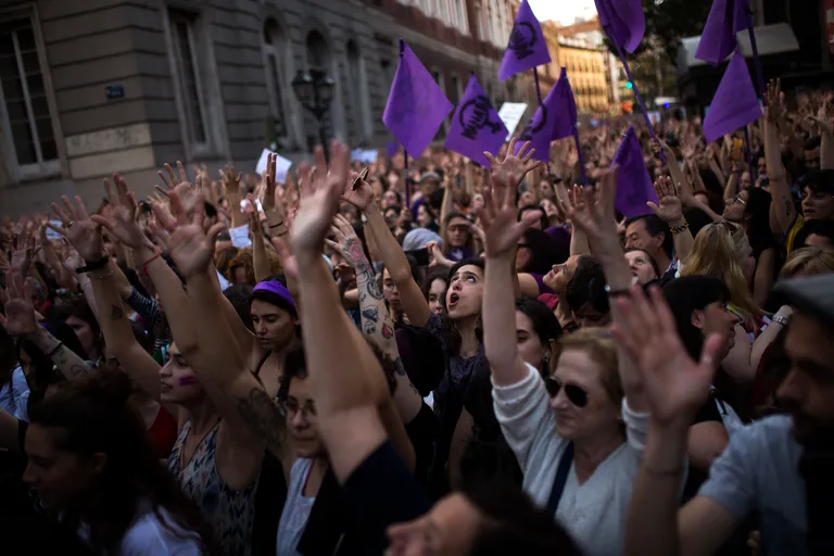 Opsadno stanje u Španjolskoj: 'To nije spolno zlostavljanje, to je silovanje!'