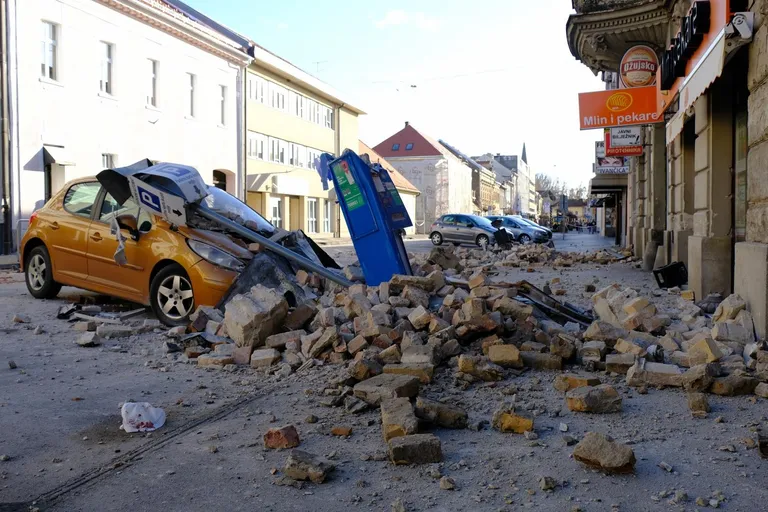 Velika šteta nakon potresa u Sisku