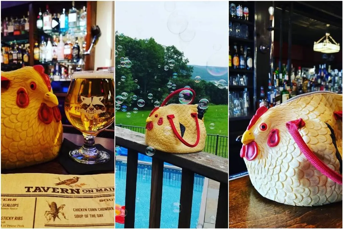 Gumena torbica u obliku kokoši totalni je hit, a ima i svoj Instagram profil