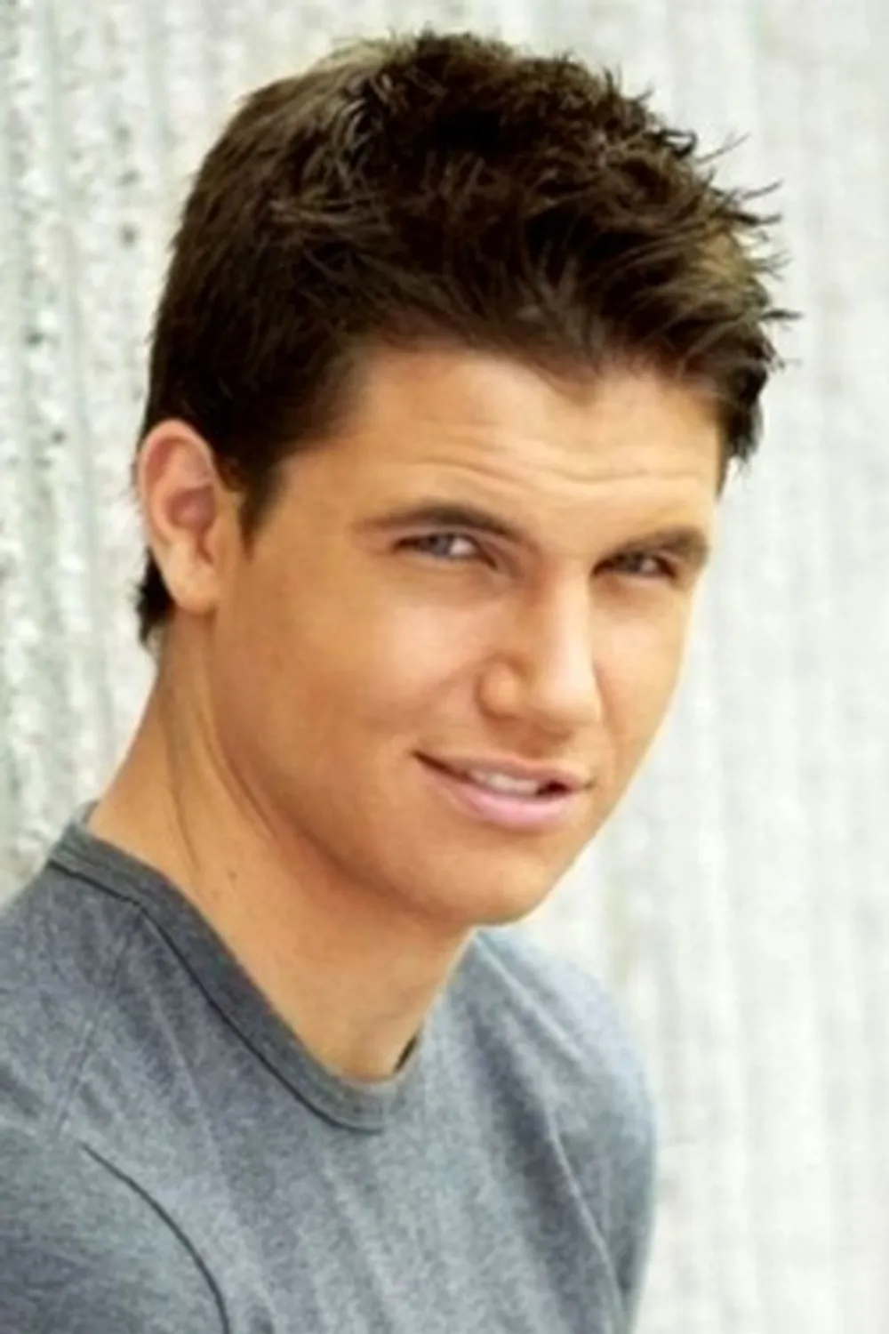 Robbie Amell