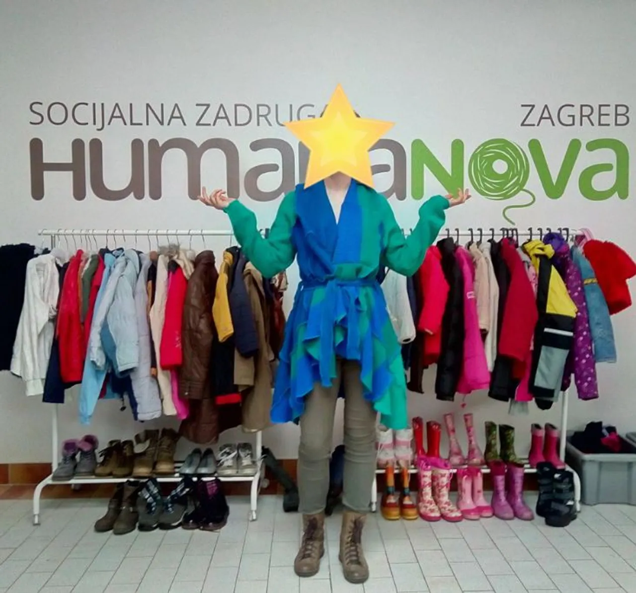 Humana Nova je puno više od dućana s odjećom. Poštuje načela društvene, okolišne i ekonomske održivosti, dobit ulaže u zajednicu i pokušava pojedinca osnažiti kroz rad. U svakom slučaju - stotinu odličnih razloga da posjetite Humanu Novu