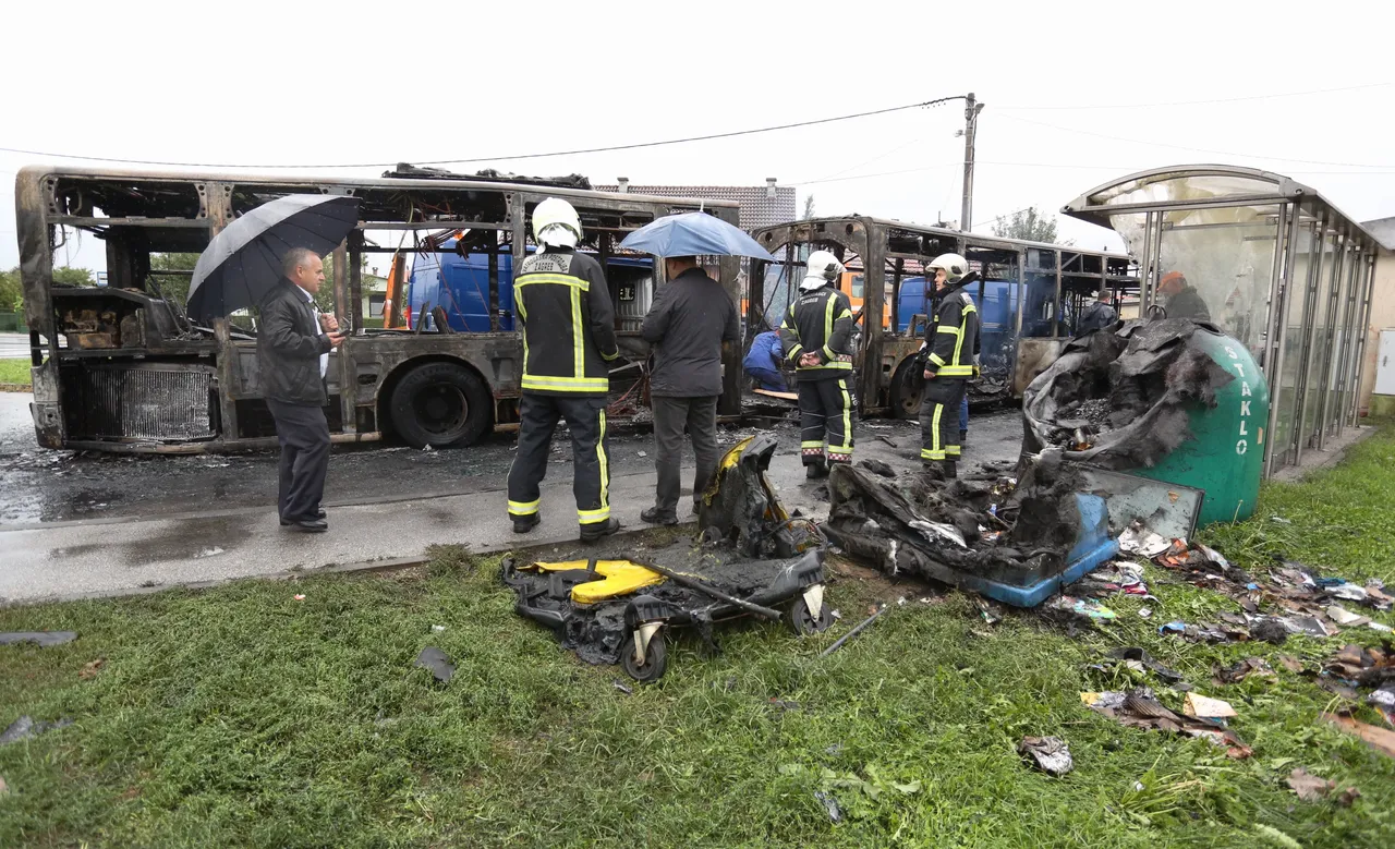 U Strugama izgorio ZET-ov autobus